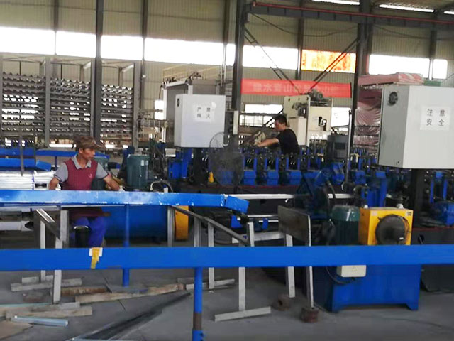 輕鋼龍骨隔墻的優(yōu)點